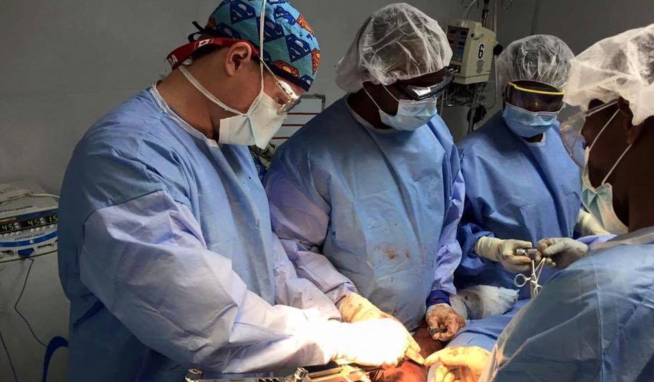 RodeTrips's tweet image. Our guest on episode 7: Dr. Daryl Dillman, Orthopedic Surgeon &amp;amp; Assistant Professor of Orthopedic Surgery and Rehabilitation at the @UChicago! #RodeTrips #skeletonrepairman @__LegenDaryl anchor.fm/rodetrips