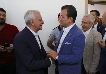 Kayyum atanan HDP'li belediyeler için Diyarbakır'a giden fakat İstanbul Büyükşehir Belediyesi'ne bağlı şehit olan itfaiye erlerinin ailelerini aramaya tenezzül bile etmeyen Ekrem_imamoglu seni de unutmayacak bu halk,not edin bir tarafa 🇹🇷🇹🇷