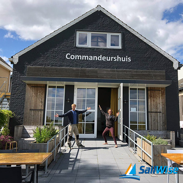 SailWise's tweet photo. Welkom in het Commandeurshuis van ons watersportcentrum @itsailhus ⛵🏡 We zijn keihard aan het werk 💪 om deze heerlijke accommodatie gereed te maken voor gasten. Binnenkort meer filmpjes en foto’s! 📷
#itsailhus #friesland #aangepaste #vakantiewoning #groepsaccommodatie https://t.co/VZPBRXZtBi