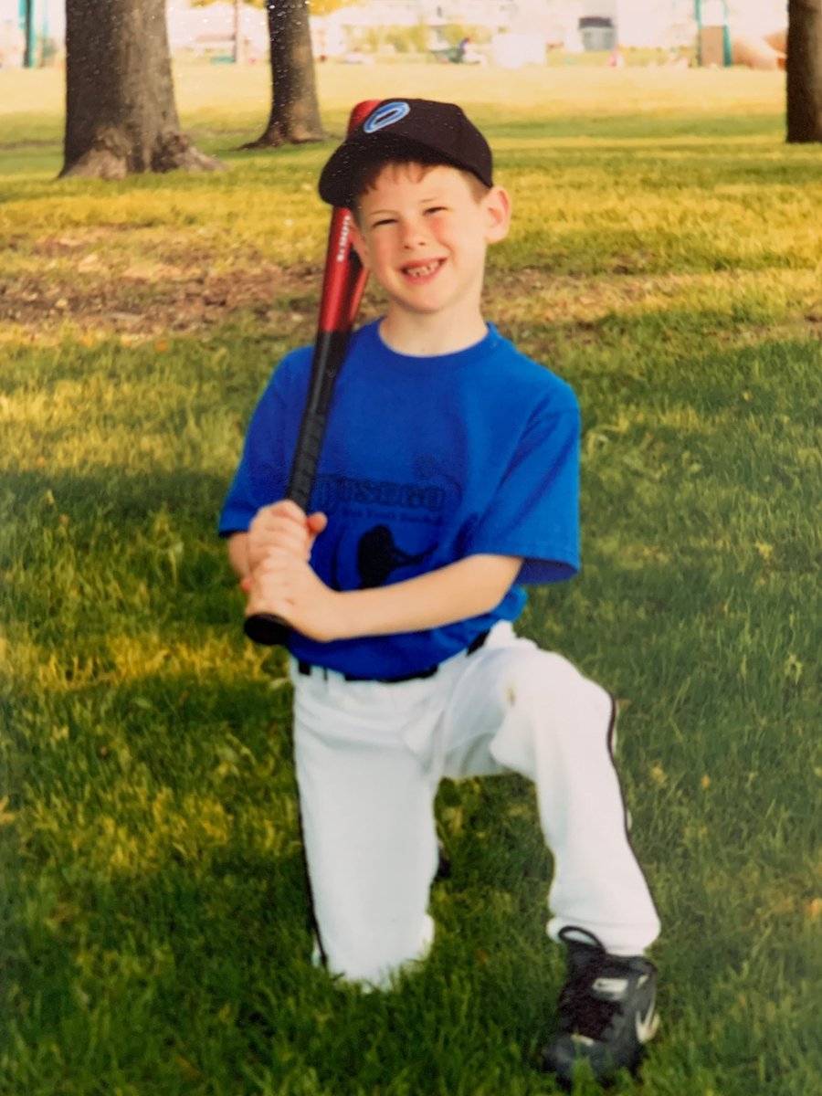 BaseballRoyals's tweet photo. Batting 3rd, SS #10 Easton Miller!

Ballplayer ⚾️  Led 2019 State Tournament squad with 34 hits and .405 BA.  1-0 with 3 saves and 1.31 ERA.

Captain.  Respected leader on and off the field.  Uncommon talent.  Will play @GustieBaseball &amp; @GAC_Football.

Thank you, @Miller2Easton! https://t.co/VeJHWh2nSr