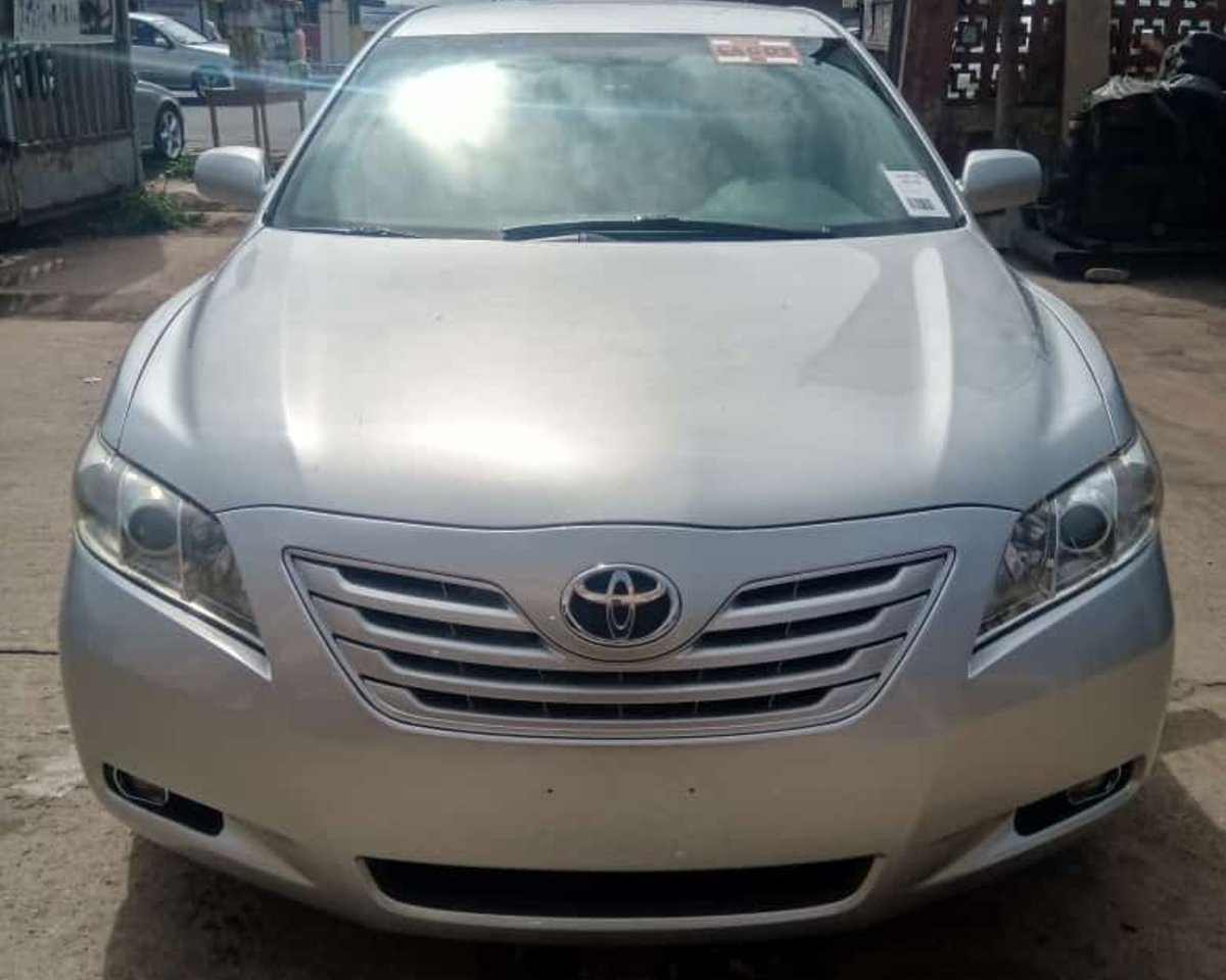 tat_autos's tweet photo. 🚨 S A T U R D A Y   D E A L 🚨
⬆️
↗️
➡️
↘️
⬇️
Brand: Toyota
Model: Camry LE
Price: 2.2m
Year: 2007
Transmission: Automatic 
Grade: A
Condition: Buy &amp; drive nothing to fix ✖. Factory fitted AC chilling 🆒️❄ 💯🆗️

Location: Ibadan

Contact: 08137503082

Pls RT 🔁 https://t.co/vSpKNcGpPk