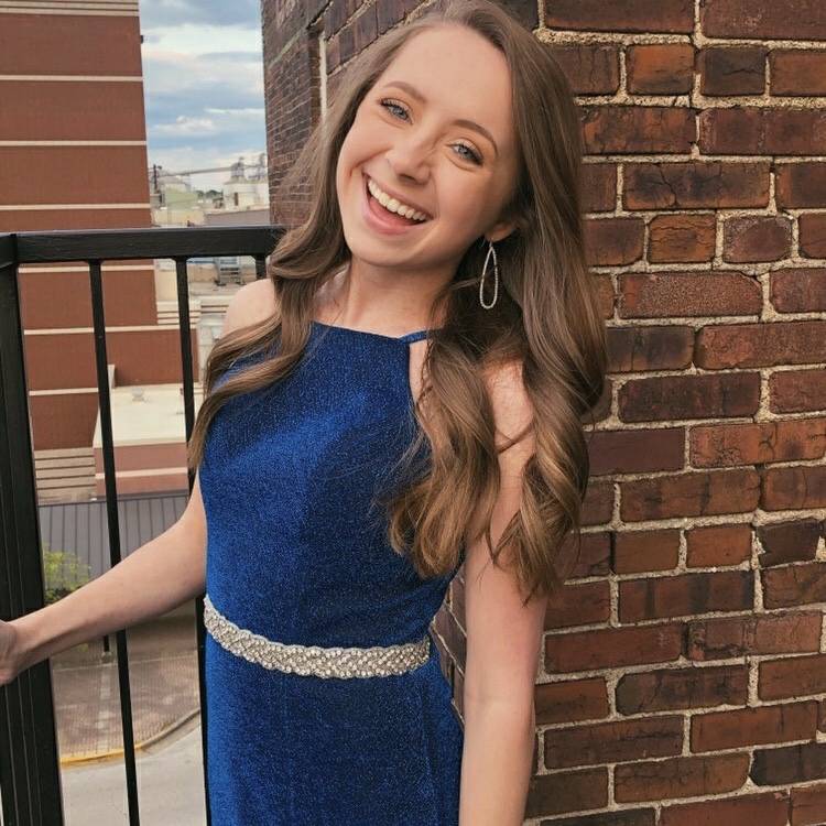 RegissBrideProm's tweet photo. Anyone planning a #backyardprom or prom photoshoot this weekend? This is Regiss girl Kennedy who said despite prom being canceled she “still had to put on her dress and have a little photoshoot!"💙✨ https://t.co/prpxRLORBU