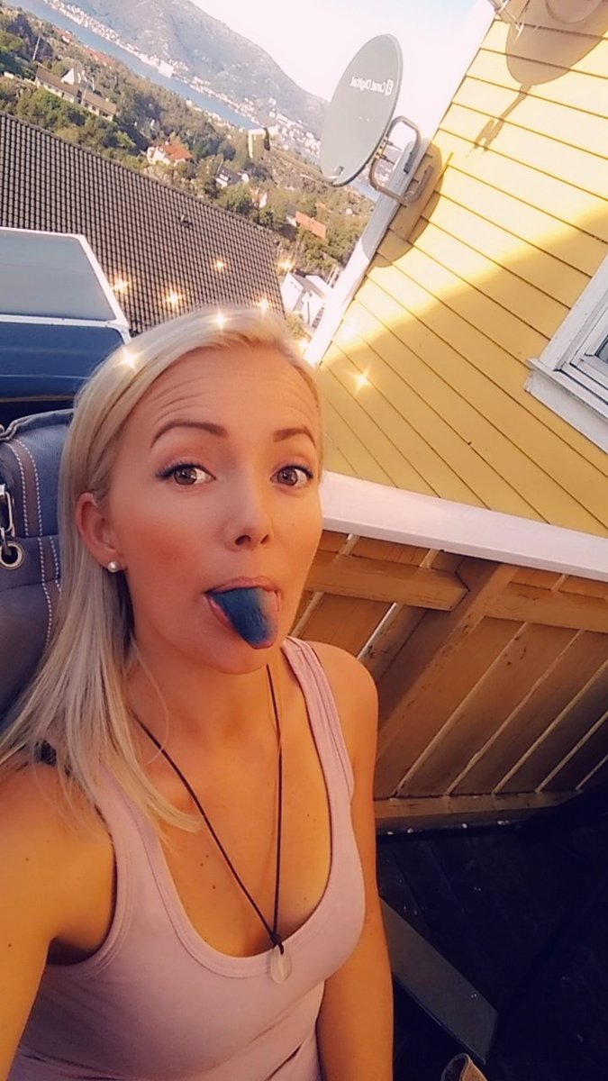 Camelx's tweet photo. #blueisthenewsmart #smurf discount SMURF10 #SMURF #NOOTROPIC #BLUEME #FULLSMURF #subtlesmurf best nootropic ever #methyleneblue #troscriptions https://t.co/Vm3ifzyRIh https://t.co/QqIR9kjYGA