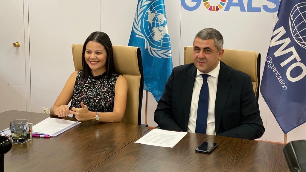 IvanDuque's tweet photo. Sostuvimos productiva reunión virtual con @pololikashvili, Secretario General de OMT @UNWTO, y @MincomercioCo @jrestrp. Acordamos plan de apoyo para reactivación del sector e implementación de certificación de sello de bioseguridad, y mejoramiento de competitividad turística. https://t.co/7OxilCSGPq