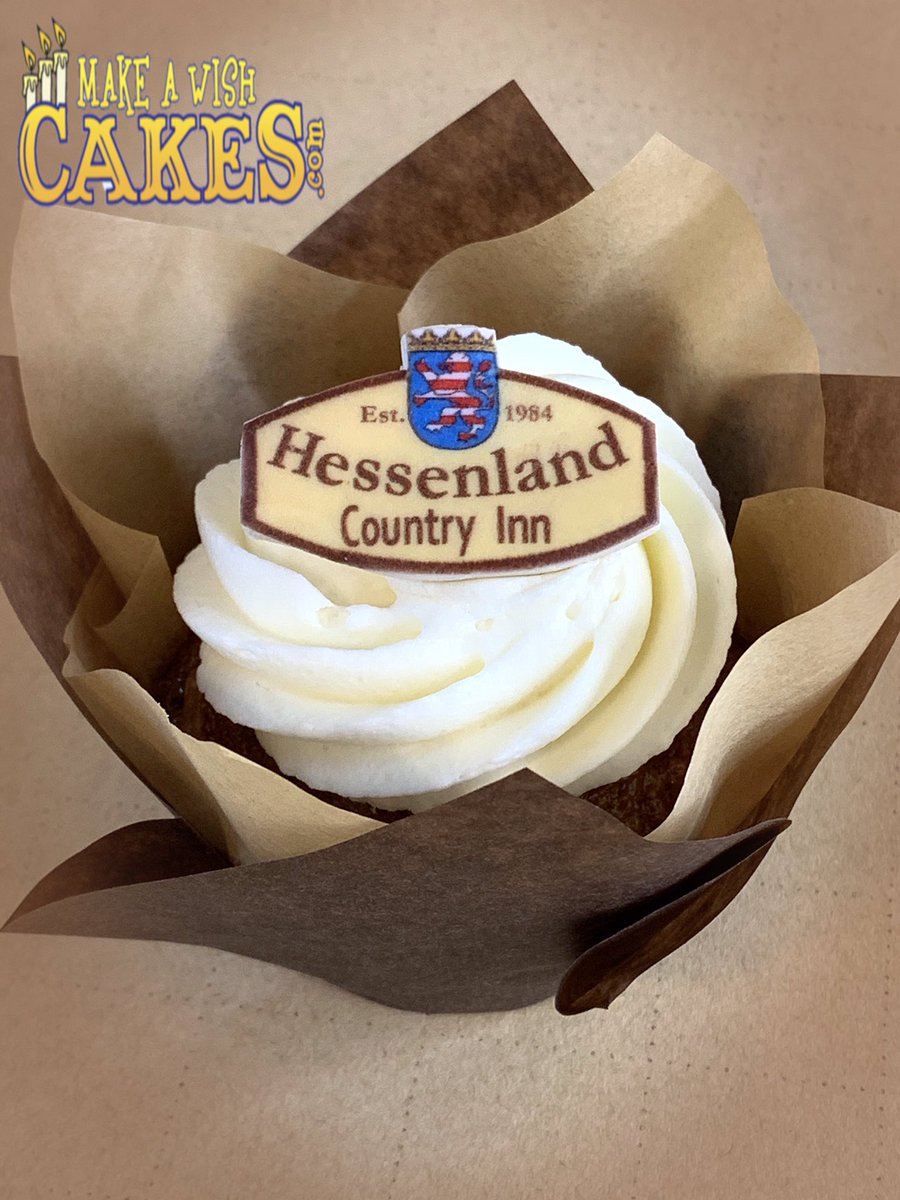 makewishcakes's tweet photo. Spreading a little love ❤️ And enjoying Delicious Take-out 😋 @hessenlandinn #lovinitlocal #ourfavouriteplaces #makeawishcakes https://t.co/hKTHoiwbx3