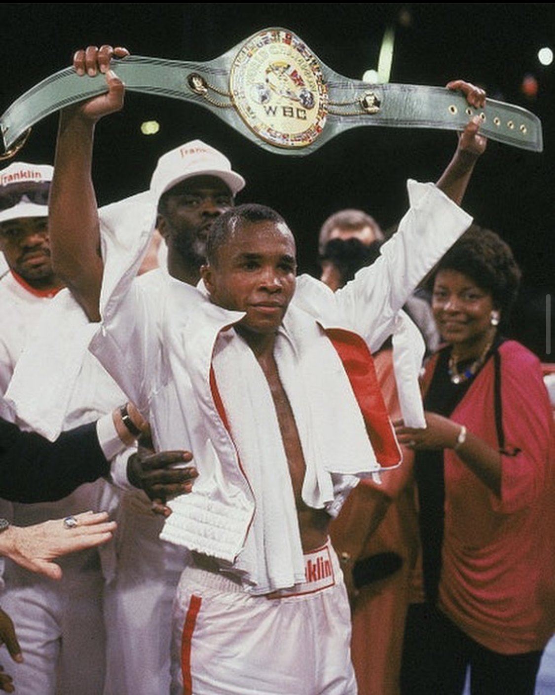 6X World Champion , U.S. Olympic Gold Medalist , and man of the hour! Happy Birthday Sugar Ray Leonard  