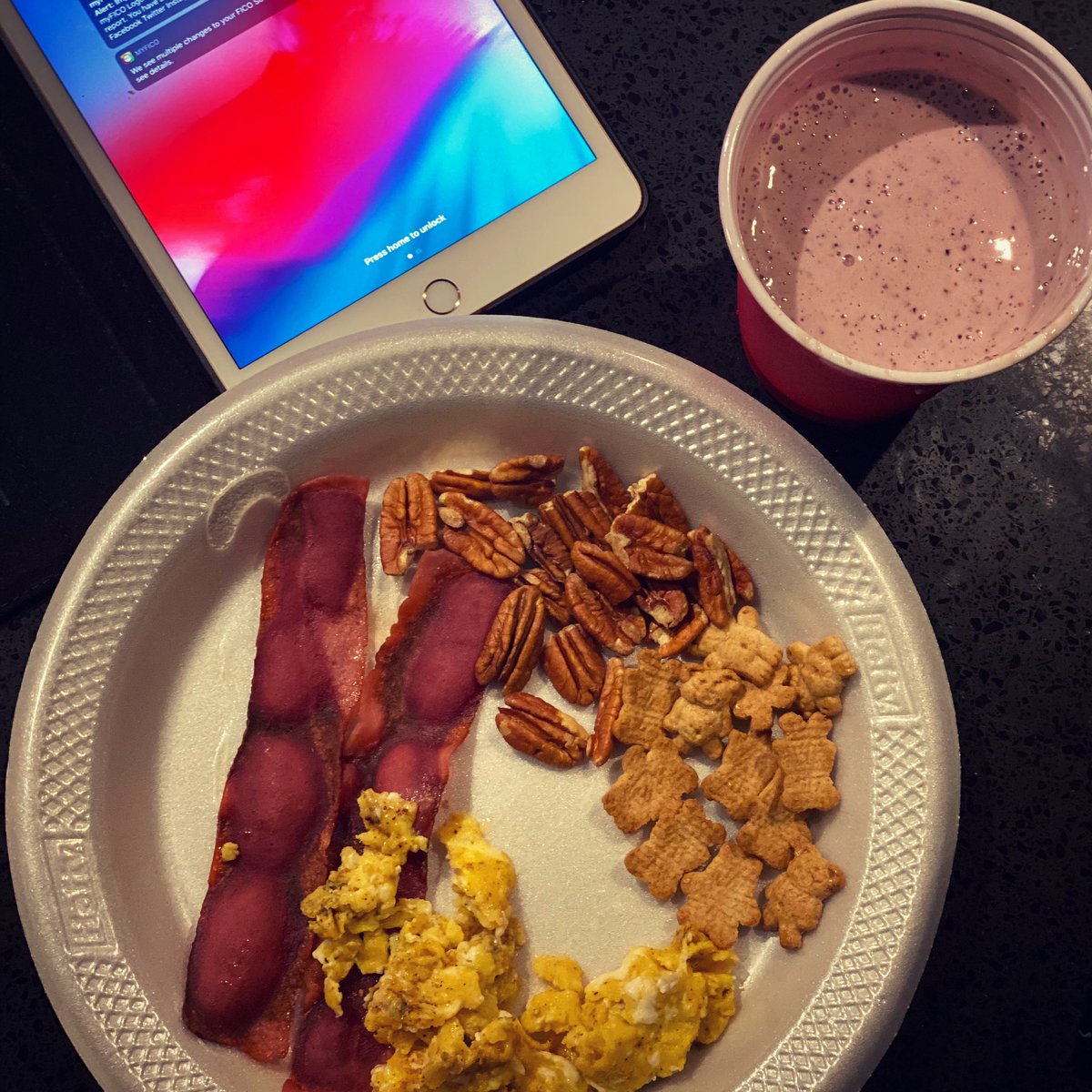 fullstackcmc's tweet image. Teddy Grahams balancing out the #breakfast 😁