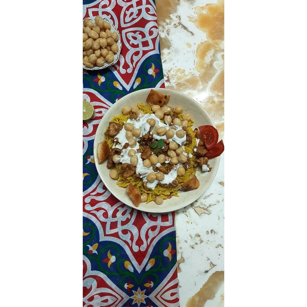 nasomazzz's tweet photo. #فته_شاورما 😋♥️
#وصفات_سريعه #وصفات_نسمه
#رمضان_كريم
#easyrecipes #cheflife #delicious #chiken #shwarma #rice #yummy #foodbloggers #cookingathome #foodaddiction #quarantinecookingchallenge
Recipe: https://t.co/3F2fomcs7D https://t.co/Js40JDi7mG