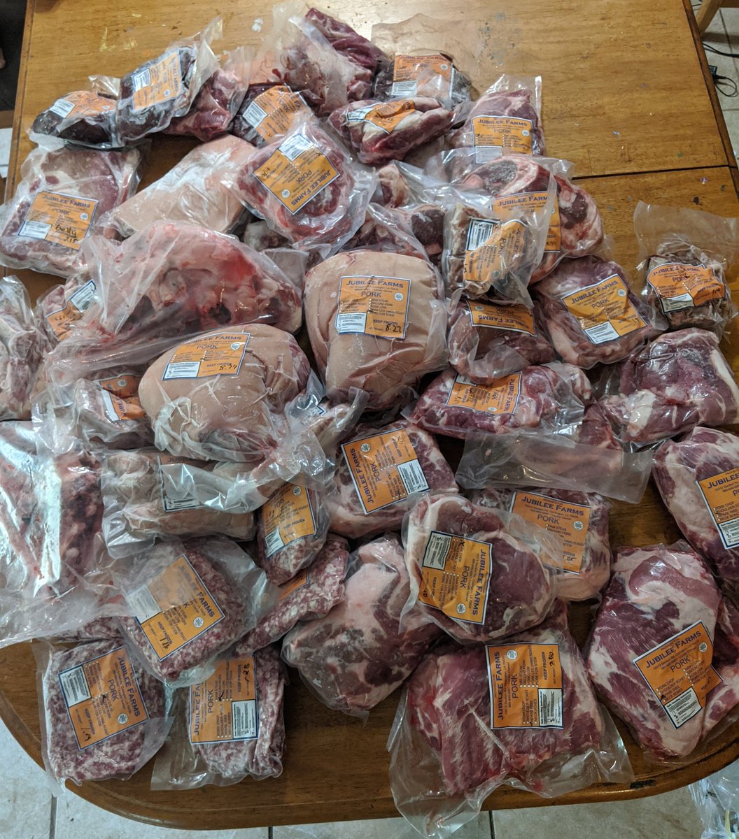normcarbnormfat's tweet photo. Whole hog has arrived! No pork shortages for me. Made sure they gave me everything...feet, tail, organs, all bones. Didn't have them make bacon or sausage. #carnivore #hog #keto #nola #meatpocalypse #coronavirus https://t.co/WqwP9EUlTG