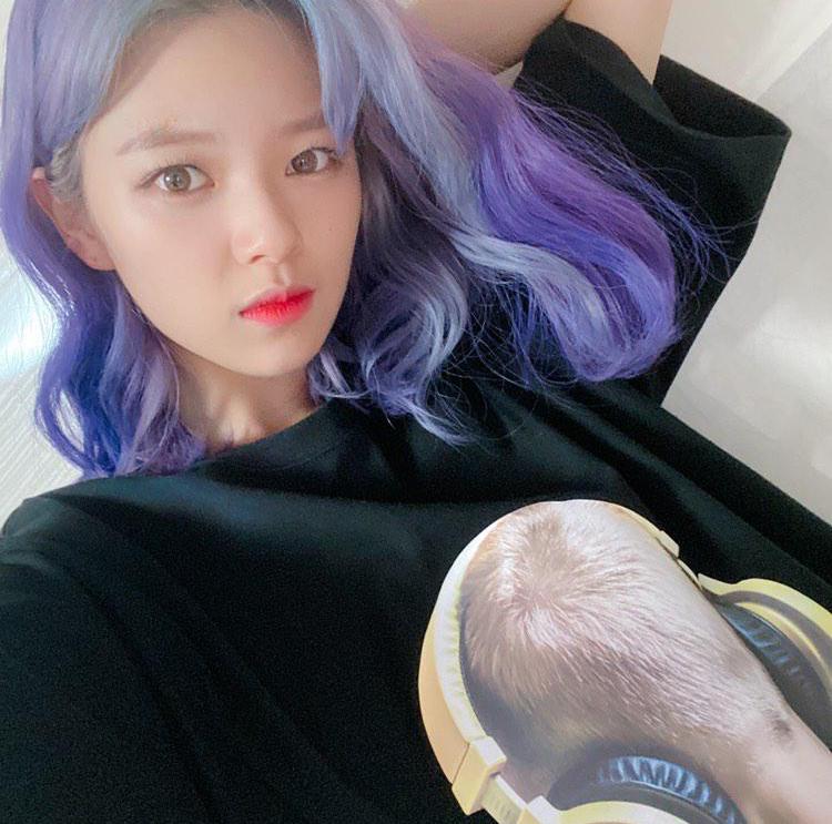 misayeon's tweet photo. Jeongyeon posted a new selca on IG story! 💙

#TWICE #트와이스 @JYPETWICE https://t.co/zkhyt3yQR7