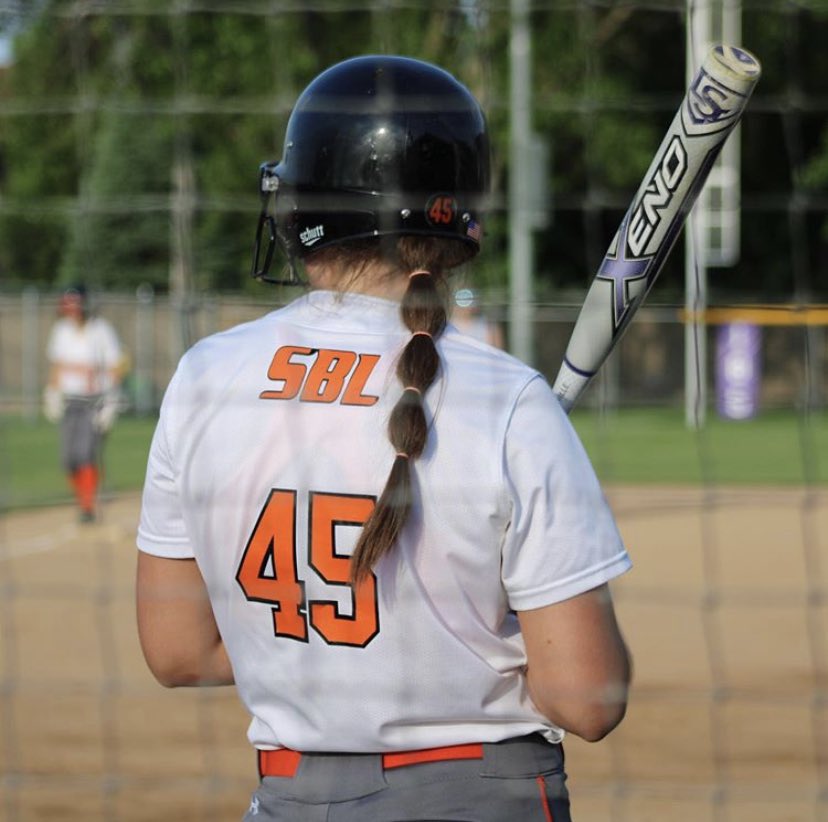 SBL_Softball's tweet photo. Congrats to our seniors on finishing their last day of high school yesterday! We are still hopeful you will be able to get one last season on our field! Keep the faith. We are proud of you &amp; excited for your futures!! 🤗 @chloeblack09 @whitschlo @kenziefoley08 @emmalc11 https://t.co/6I8Qxg5qnJ