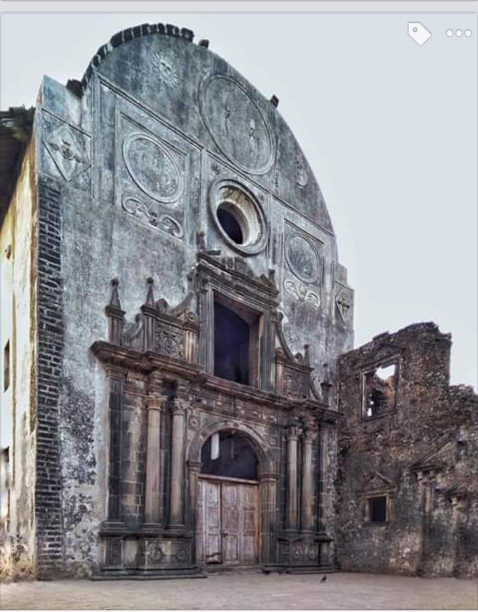 ..and goods such as Salt, Fish, Timber and Mineral Resources. The Portuguese built 2 Churches in Vasai 9 churches in neighboring area of Agashi, Thane etc. During the Portuguese rule, a large chunk of Local Indian Population was forcefully converted to Christianity.(7/n)