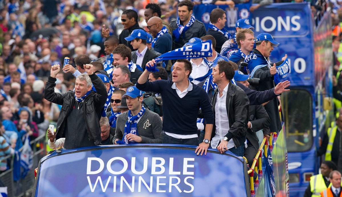 chelseafc_indo's tweet photo. Kenangan indah!  😍

Parade gelar dobel domestik Chelsea di jalanan London #padahariini di 2010!

#CFCIndo
https://t.co/vQiAoEJmDn