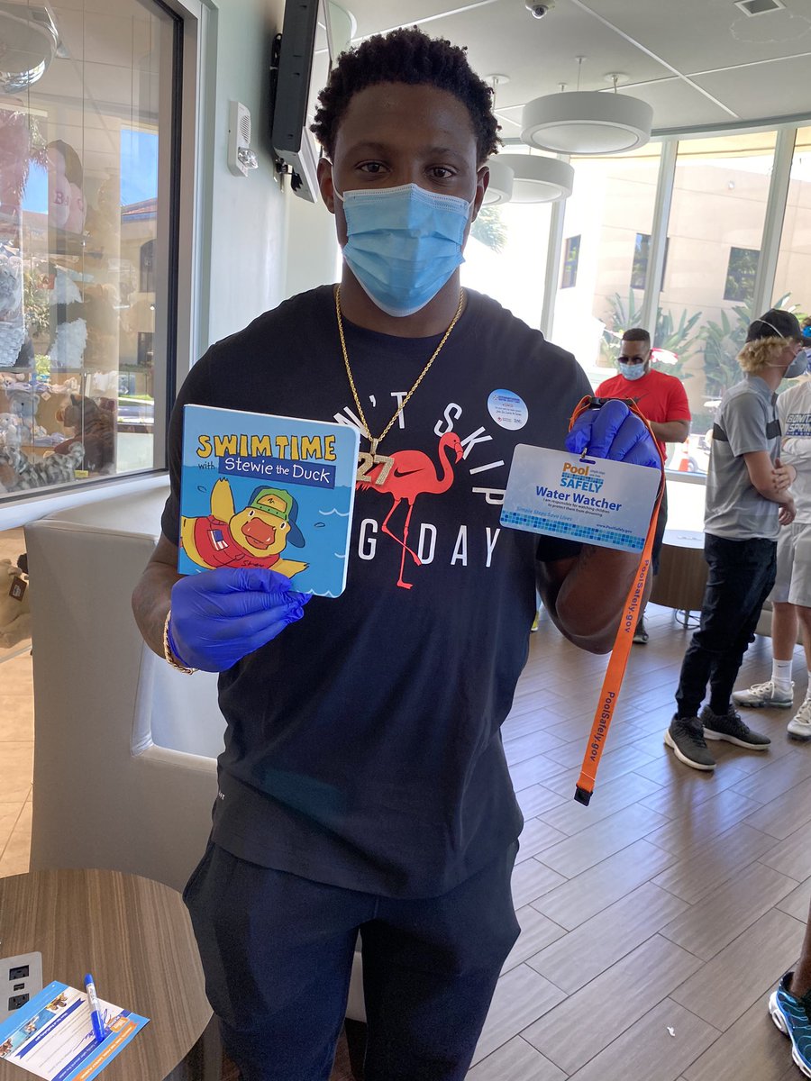HealthyKidsCC's tweet image. #JCJackson, Cornerback for @Patriots &amp;amp; @Indians_IHS alum signed @poolsafely pledge. 
Thank You! 
#WaterSafety #DrowningPrevention #WaterSmartCollier #watersmartfl 
 @drownalliance @95210letsgo @stewietheduck @NDN_Adam @HealthyFla @MyFLFamilies @collierschools