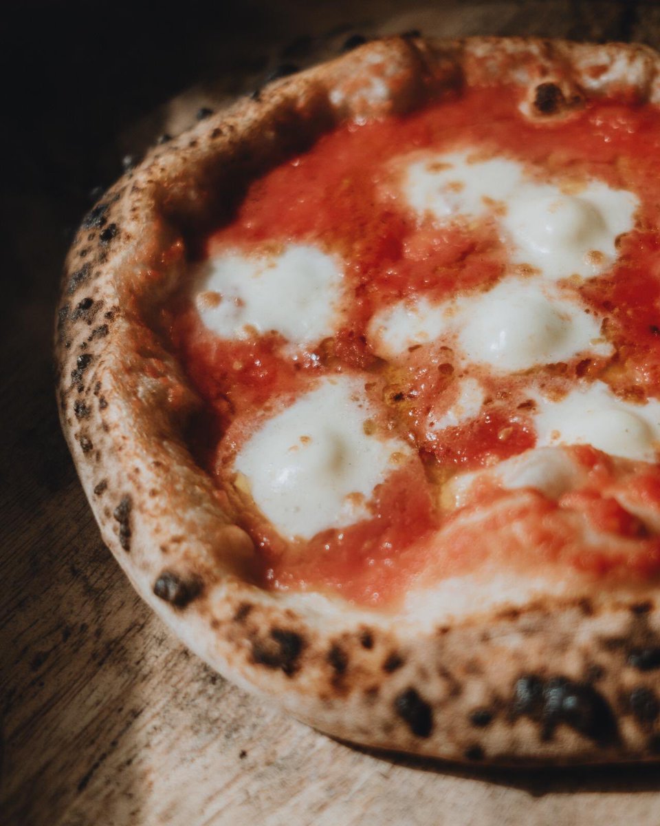 eatwellmcr's tweet photo. Pizza from the guys at @Honest_Crust heading out today! #EatWellMCR 🧡 https://t.co/aBB9B01ykh