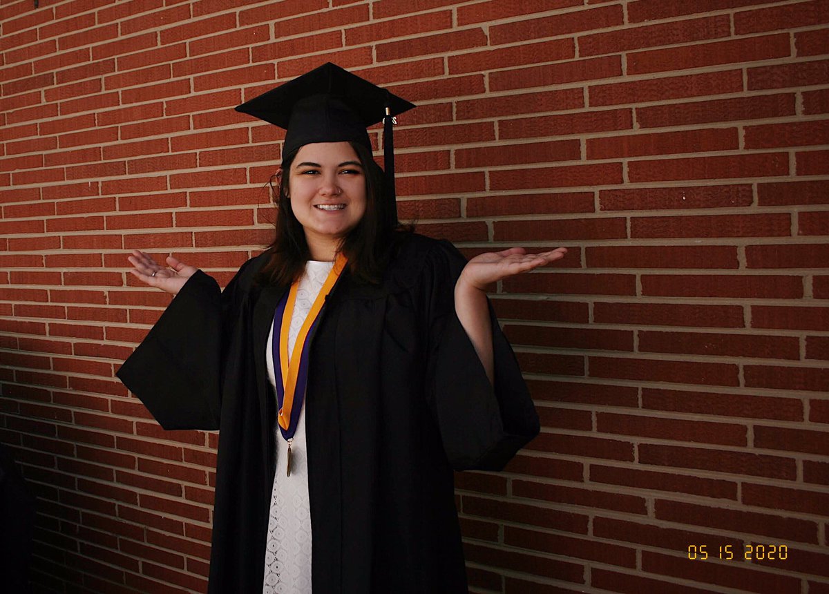 AMMascolino's tweet photo. Thank you Loras College for the most memorable years of my life.
Pro Deo et Patria 💜💛
#ForeverADuhawk #LoveLoras https://t.co/R7FEcc0wli
