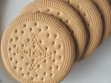 仲田天使 のback To The 80 S 母親が買ってきても全くそそられなかったお菓子 シンプルな丸いビスケット これ どうも苦手だった 大抵 謎の英語が書いてある筒形の紙パッケージの中に ビスケットが波型トレイに並んでるタイプだったような