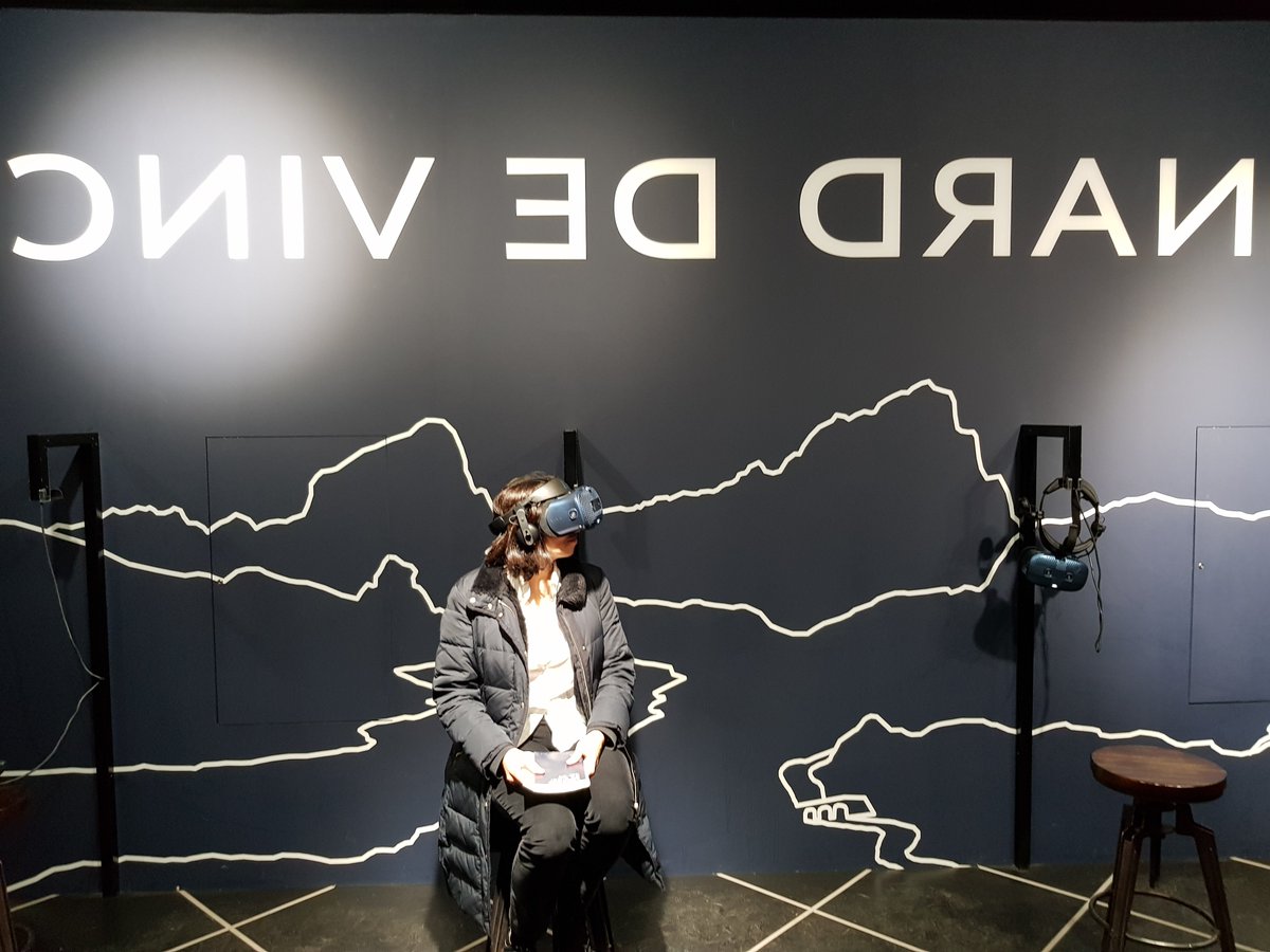peinadormarta's tweet photo. Hoy #MuseumWeek y tecnología como herramienta para hacer llegar los #contenidos de los #museos al público #RealidadVirtual #RealidadMixta #RedesSociales My last #VR #MixedReality experiences @emissiveVR #ScanpyramidsVR #ExpoLeonard @museeML @RealcastAR #TecnologíaMW #TechnologyMW https://t.co/YCafAUejcD