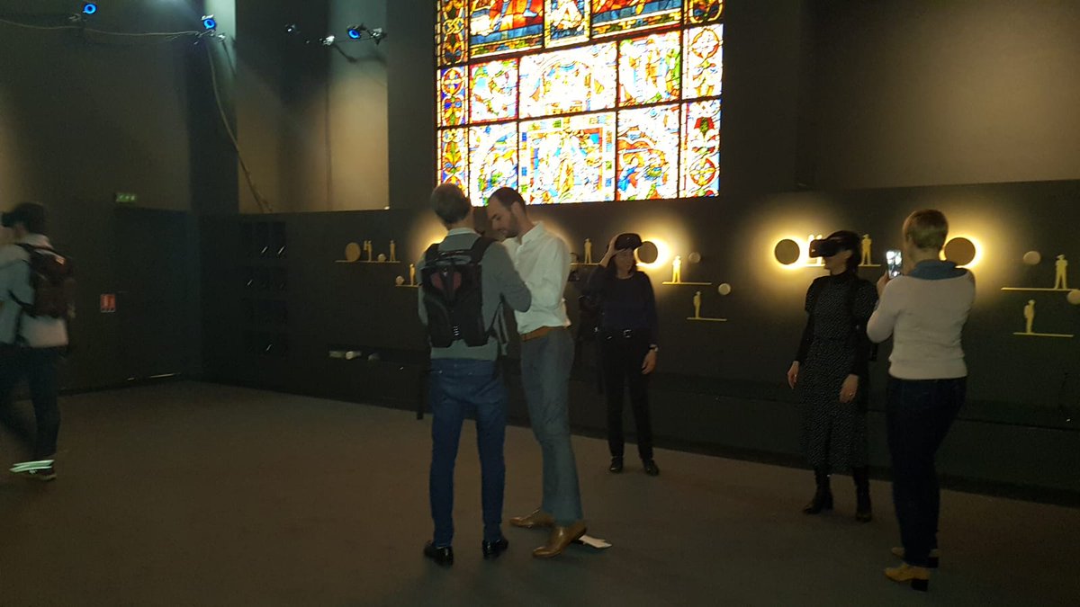 peinadormarta's tweet photo. Hoy #MuseumWeek y tecnología como herramienta para hacer llegar los #contenidos de los #museos al público #RealidadVirtual #RealidadMixta #RedesSociales My last #VR #MixedReality experiences @emissiveVR #ScanpyramidsVR #ExpoLeonard @museeML @RealcastAR #TecnologíaMW #TechnologyMW https://t.co/YCafAUejcD