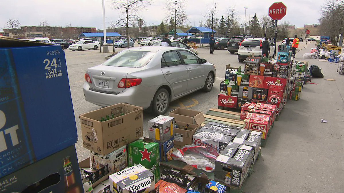 Des collectes de contenants consignés ont lieu en #Estrie aujourd'hui, notamment à la Fondation Rock-Guertin à #Sherbrooke et dans les stationnements des arénas de Coaticook et Valcourt, de la salle des loisirs de Cookshire-Eaton et de la piscine municipale de Windsor #rces