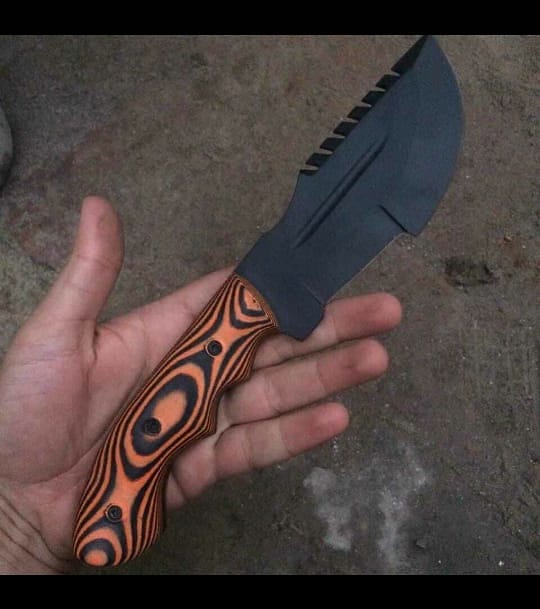 blades_custom's tweet photo. Ready for Sale hunting Tracker knife with Black Powder Coating... https://t.co/KlYTPZVYRr