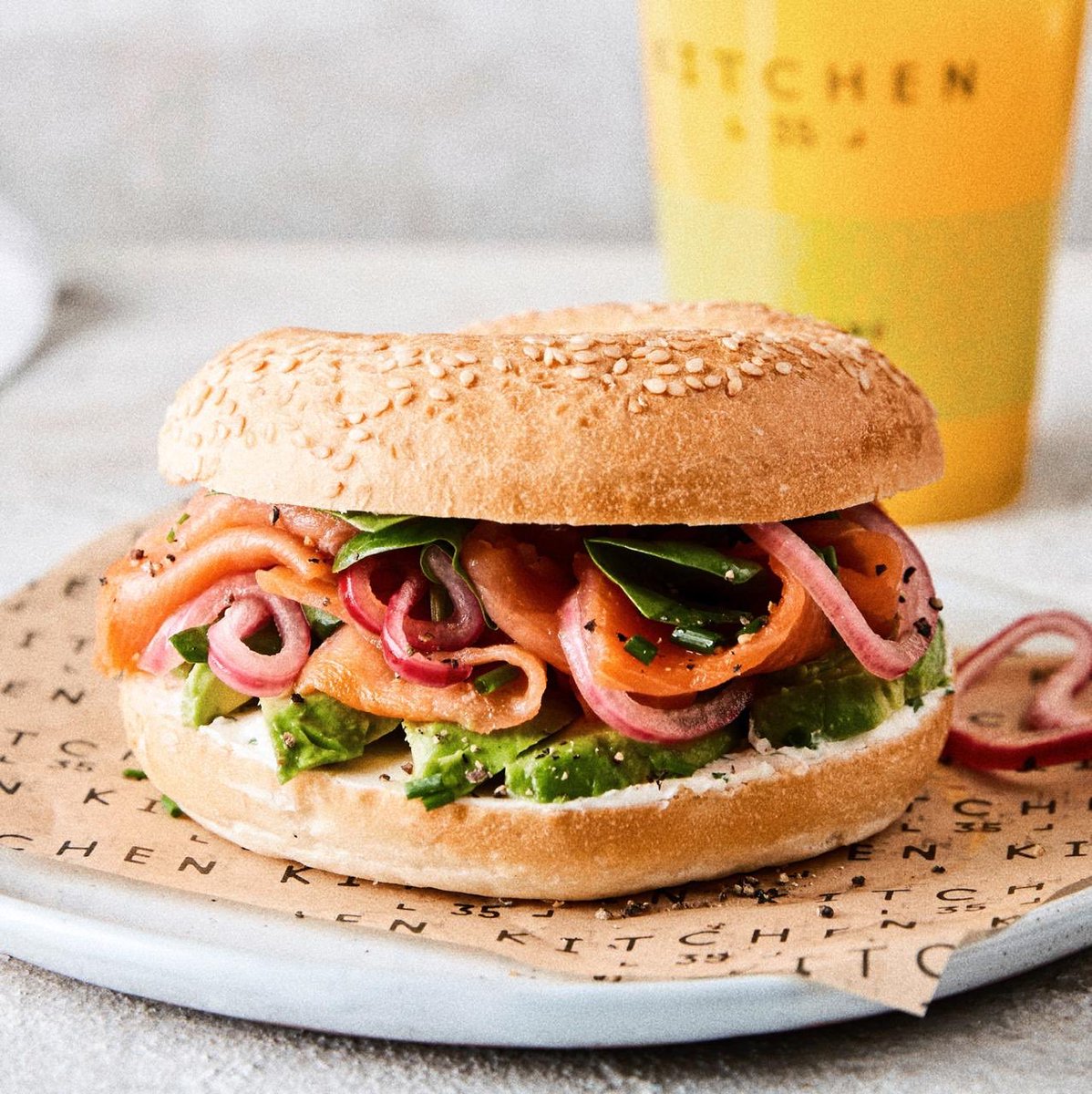 voxcinemas's tweet photo. πͺ The grind doesn't stop when you work from home! Build your own bagel with a variety of fresh and flavourful ingredients when ordering #Kitchen35ME through Deliveroo. #StaySafe #GreatMoments @MajidAlFuttaim π₯πΏ https://t.co/KXDwNOtssM