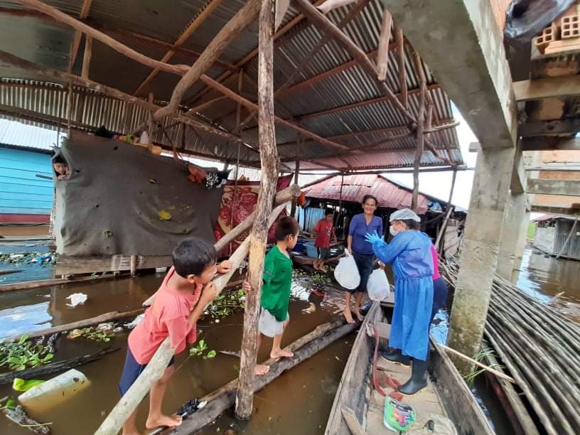 AmazonPromise's tweet image. Iquitos, Peru.COVID-19  17 physicians lost from lack of PPE and no oxygen. The corruption and lack of leadership have brought this region to its knees with no end in sight. We continue providing food aid and medical care.  link.shutterfly.com/i92EhbGPT5