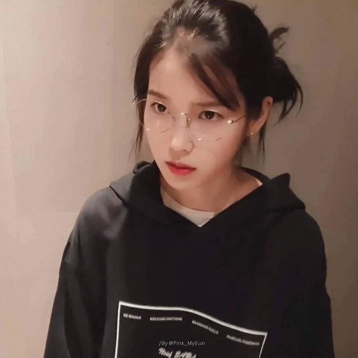 ArkadnuSips's tweet photo. better late than never 💟
Happy Birthday to the eponymous distributor of IUdas, Lee Ji-Eun ✨
#HappyIUDay #iubirthday #HappyJieunDay #EightOutNow https://t.co/LPY1KnGm4i