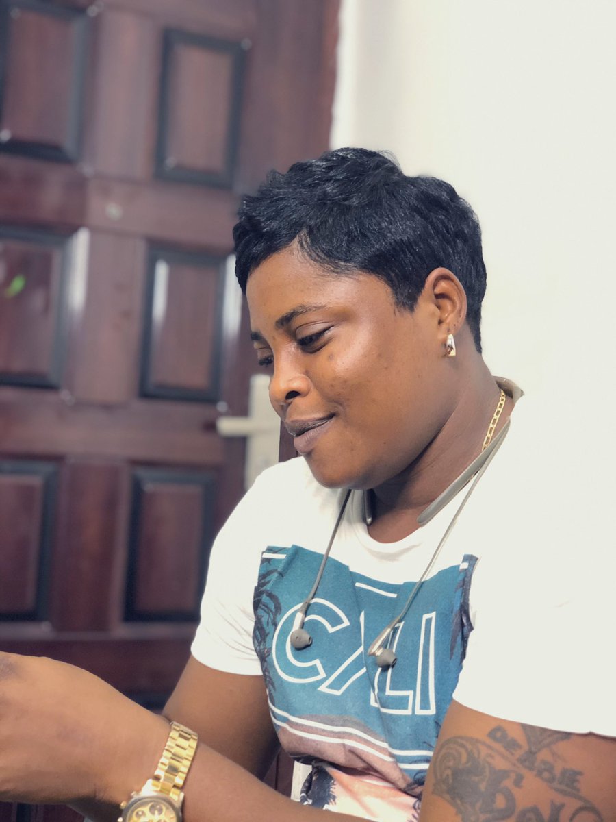 LamahSignature's tweet photo. • A very short story...
.
______________________________
_ simply intricated _ 💯
_________________________
#lamahsignature
#lscut
#sleekwrist
#lsextension
#lsstudio
#afrohaircom #shorthairstylist #shorthairlagos #shorthairdontcare💇 #shorthairnaija https://t.co/1QL2YJ8tgs