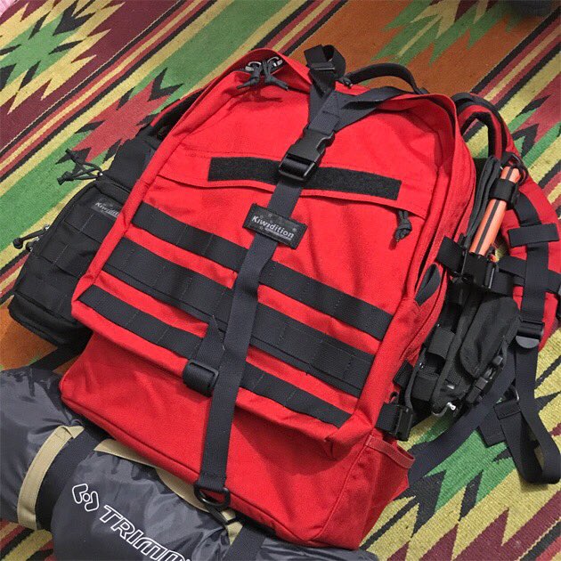 kiwidition's tweet photo. Every man must own a Big Red Backpack©Kiwidition®
Ekara™ 3-day backpack. Preparation for a long hike in the wilderness
#kiwidition #ekara #edc #everydaycarry #urbanjungle #urbanpack #camp #trek #trial #hike #bushkraft #survival #journey #adventure #travel https://t.co/rgxfsFEgIP