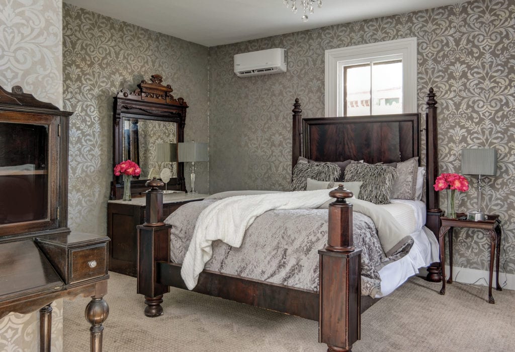 Which of our unique rooms will you choose? Pictured: The Cape Outlook. theharrisoninn.com/things-to-do-i…