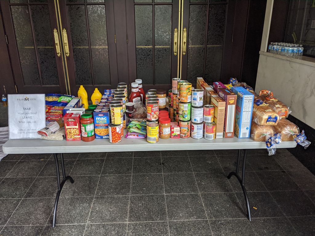 MidlandTheatre's tweet photo. Our table is restocked!
Take what you need, leave what you can! A little becomes much when we all lend a hand.
If you drop something off, take a selfie and tag us! We'd love to see our community in action.
#JoinOurTable #InThisTogether https://t.co/HkgTKqyRsQ