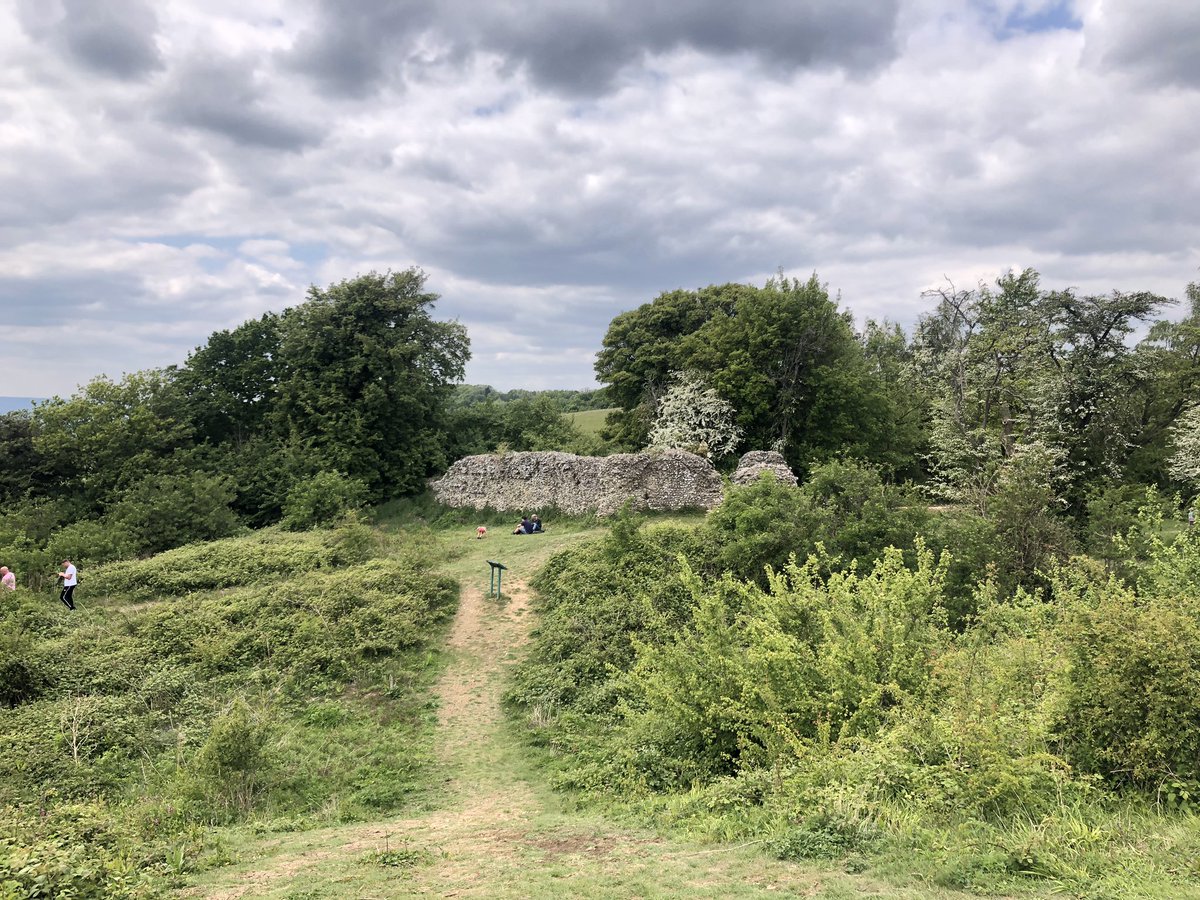 BluePepper7's tweet photo. Had a lovely walk over the stunning North Downs of Kent today! ❤️ #kent #gardenofengland #thurnham https://t.co/KZHwcMhsC5
