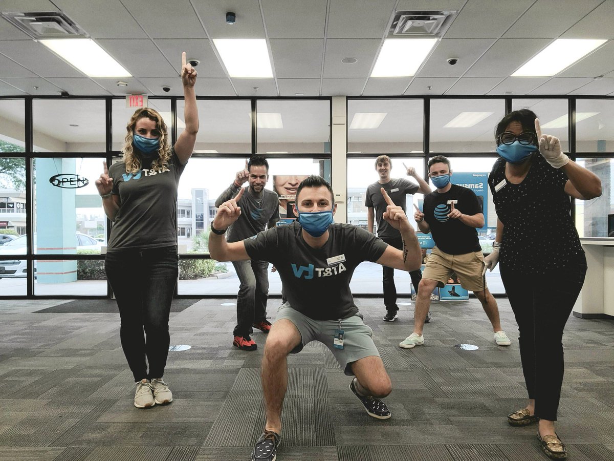 chris_herget's tweet photo. Great day with two visits from our incredible WFL leadership!  Thank you for support and encouragement!
#marathannotasprint #onefla #rEASTart #bethERe 
@CopelandJKyle 
@MilagrosMontout @MonicaWells88 @jrluna11 @One_FLA https://t.co/saUVQuPqGS