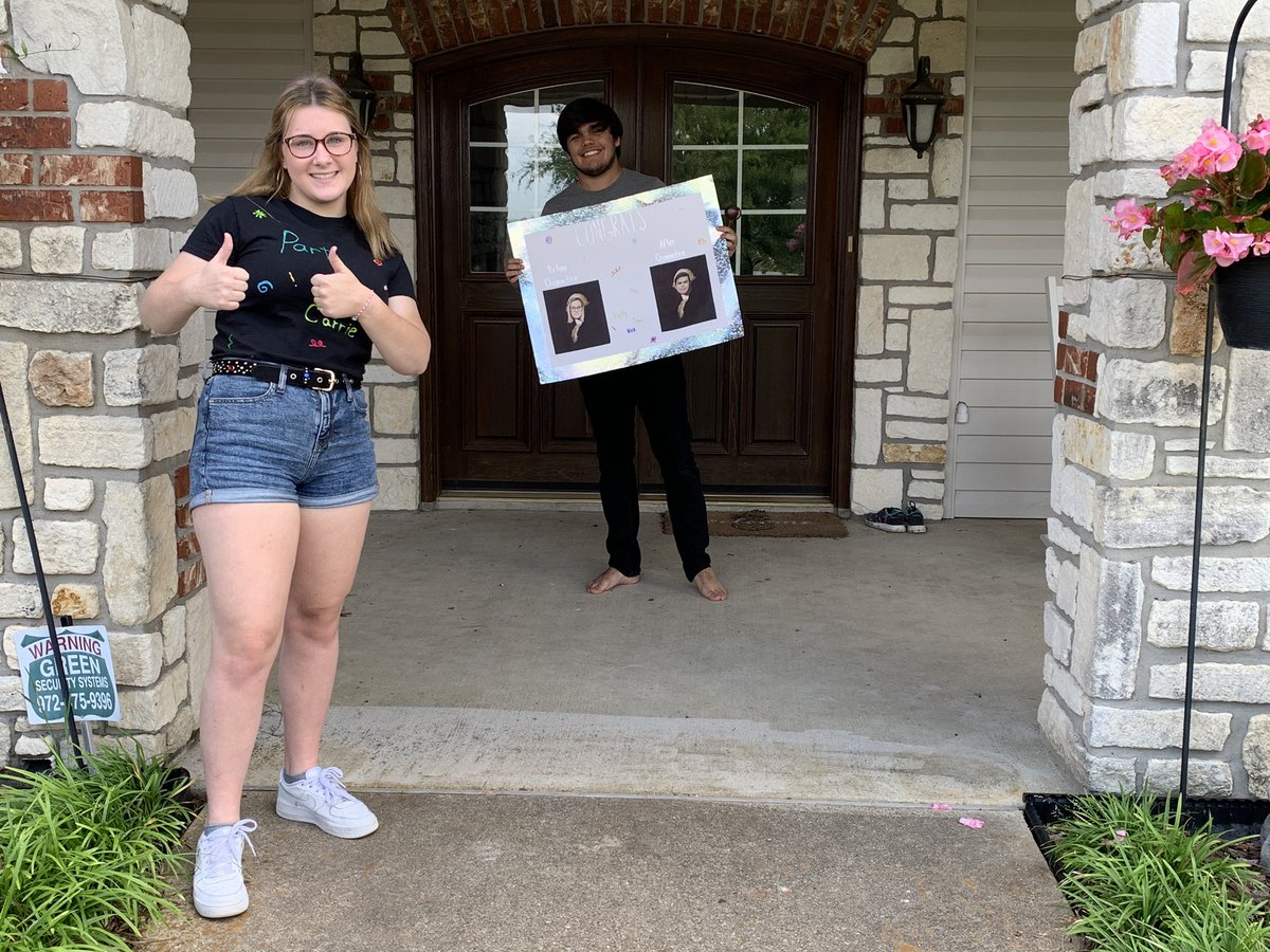 RockwallHSchoir's tweet photo. *did not upload who our new president was 😅)
for the moment of truth! it’s not time to announce our choir president for the 2020-21 year!
our incumbent this year was carrie lyza!
congratulations!!!! 😆😆😆😆 https://t.co/mln5fiougM