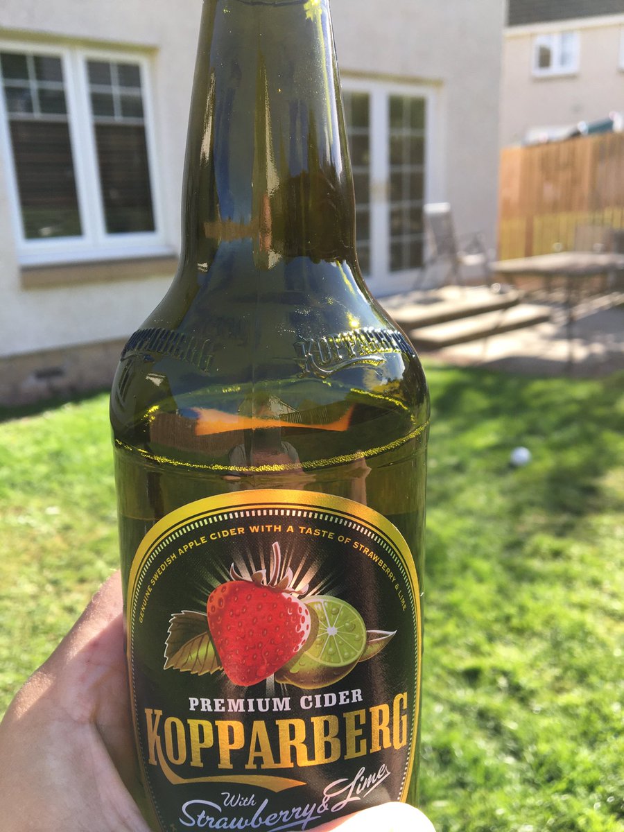 MartinWillB's tweet photo. 10yrs in the “new” house & finally made a start on the back garden. Fence ready for willow screening when stocks are back in. Next step digging out founds for a retaining wall & raised border. Hope I remember the master plan when I sober up #backies https://t.co/qFH06wfKpM