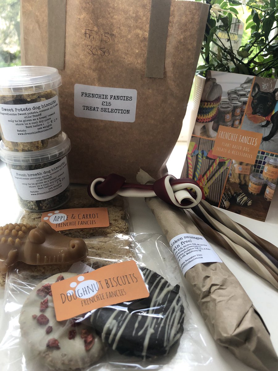 heather_eliska's tweet photo. @RichardGahagan @jdhowens @pigletspantry1 @jessandthehive @bharatbhandari1 @gfitzgerald90 @JosephVenables @sarahelizaglynn @ilona_alcock @LizBhandari @Chris_RBRTS @TraceyGrennan @ThomHetheringto @KulzinderGarcha @kirstymwalton @Deloitte @gerrardseel @Lunya @Dishoom @chateau9dupape @Piccolino_Mcr @AndreaBocelli @BrewDog @makersmarketmcr I’m placing another order for next week as ours on Friday was amazing. Check out my tea courtesy of @perfectsamosa via @makersmarketmcr. We got some treats for Foxy too, who was thrilled to bits. And omg that Baklava 🤤 https://t.co/vFI6ijcfNX