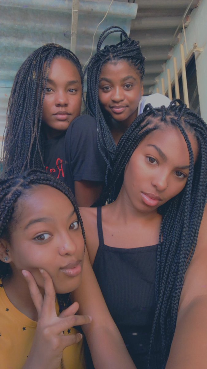 DKaramello's tweet photo. Hoje tirei o dia para fazer uma sessão com as minhas irmãs.❤️🙏🏾
As Marias da Dona Miquelina ❤️😍
#SisterSMendes https://t.co/2Oax7eOfEC