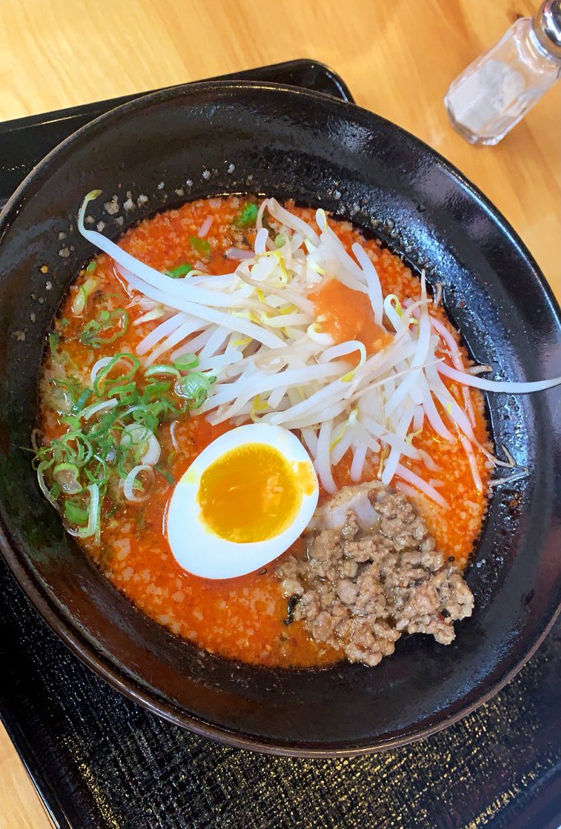 Stephm159's tweet image. This was taken in mid-March riiight as things started to get intense... I miss this place down the street from my work. Anybody remember restaurants? #lastnormalphoto