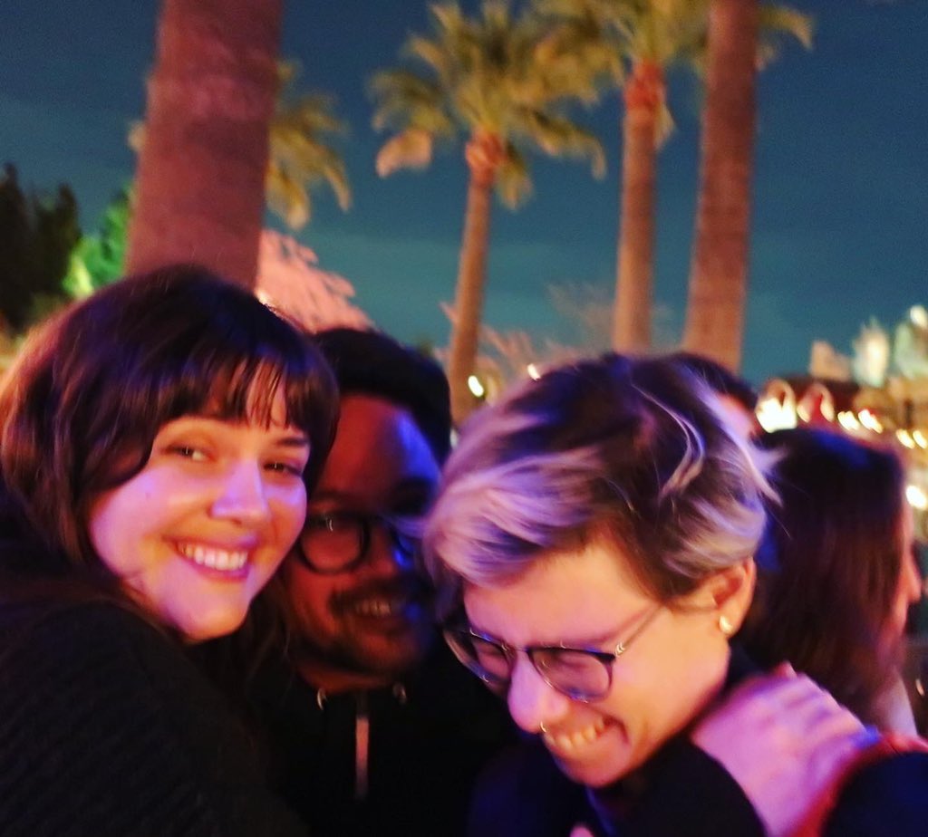 MollyOstertag's tweet photo. #LastNormalPhoto this feels so long ago...I feel really lucky to have had a nice friend time before everything shut down. https://t.co/H5H5n3srX1