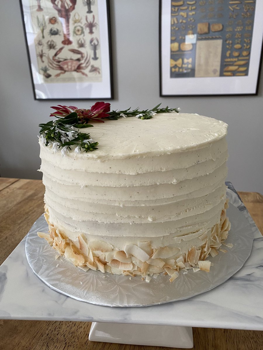 Weekend ready! Thank you <a href="/TheWhalesbone/">The Whalesbone Group</a> for everything and this cake!!