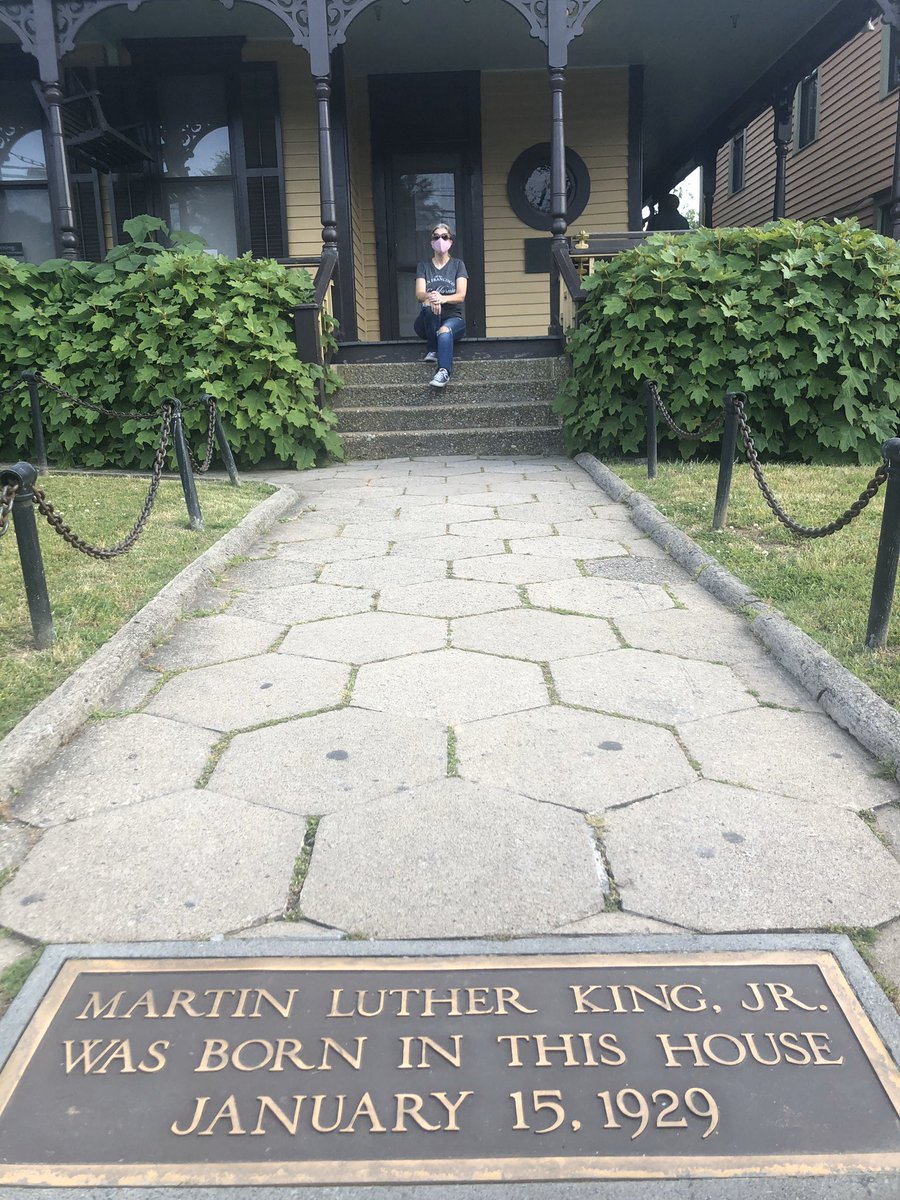 AP_Sarnelli's tweet photo. In Atlanta to move up my new #Nolegrad to start her career, &amp; stopped on Auburn Ave to visit the birthplace of MLK, Jr. Tough under quarantine at times, but we need to keep those hopes &amp; dreams of our students going strong! https://t.co/4mqHLrHaem