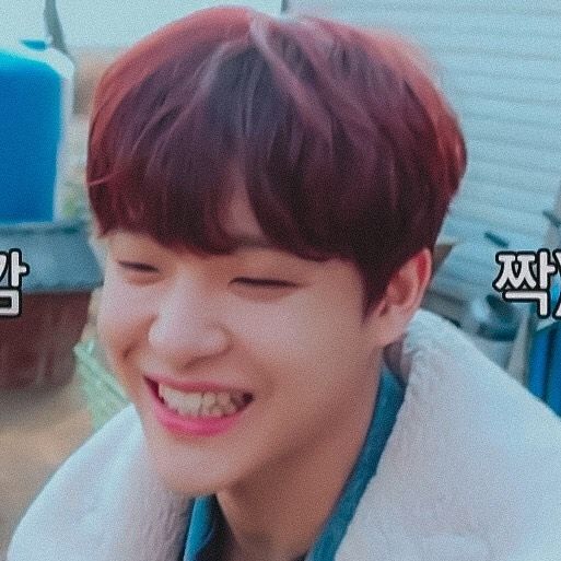 jihoon's shy laugh when he tells you your beautiful and cute and that he loves you so much