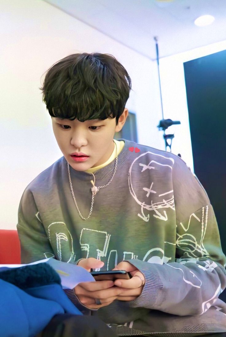 jihoon helping you in your college exams
