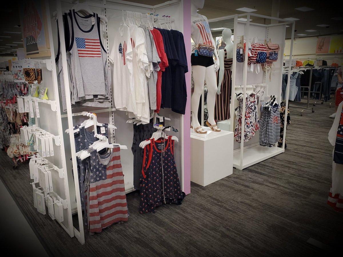 DelawderShaina's tweet photo. Even during a pandemic you still have to be ready for the holiday!!!! Nothing screams freedom more than some red white and blue!!! #t1129 #readyfortheholiday #targetstyle @sarah_hunsucker https://t.co/odh33F1c7P