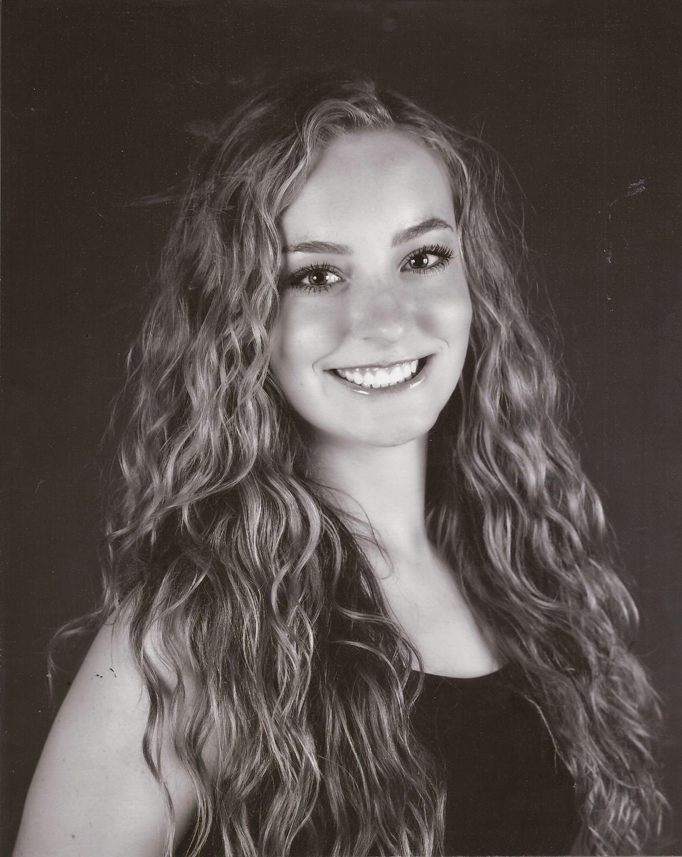 Happy Birthday to the young and sweet, only 17, Isabella! Wishing our junior dancing queen the best covid Birthday ever! ❤️🧁🖤