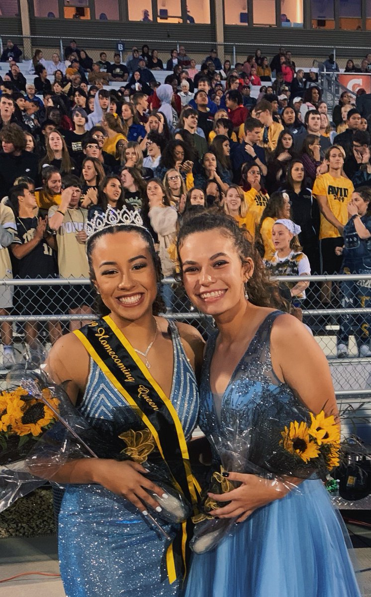 THSsoccer16's tweet photo. Congratulations to our Seniors Laryn Murray and Destini Gibbs. Big expectations cut short . We wish you nothing but the best going forward. Hoy Hoy! https://t.co/eMU1YrtY4n
