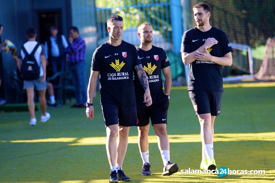 DaSilva_edp's tweet photo. No puedo acabar el día sin darle la enhorabuena a la palabras ESFUERZO, SACRIFICIO, TRABAJO, ENTREGA, LUCHA Y A EL CREER hechas personas.

ENHORABUENA @JPARRA11 @raul_cafra, Taber por llevar a a la @UDSantaMarta a LIGA NACIONAL

#OrgulloUDSM
#OrgulloDeFamiliaDeportiva https://t.co/kZYhaZHw4j