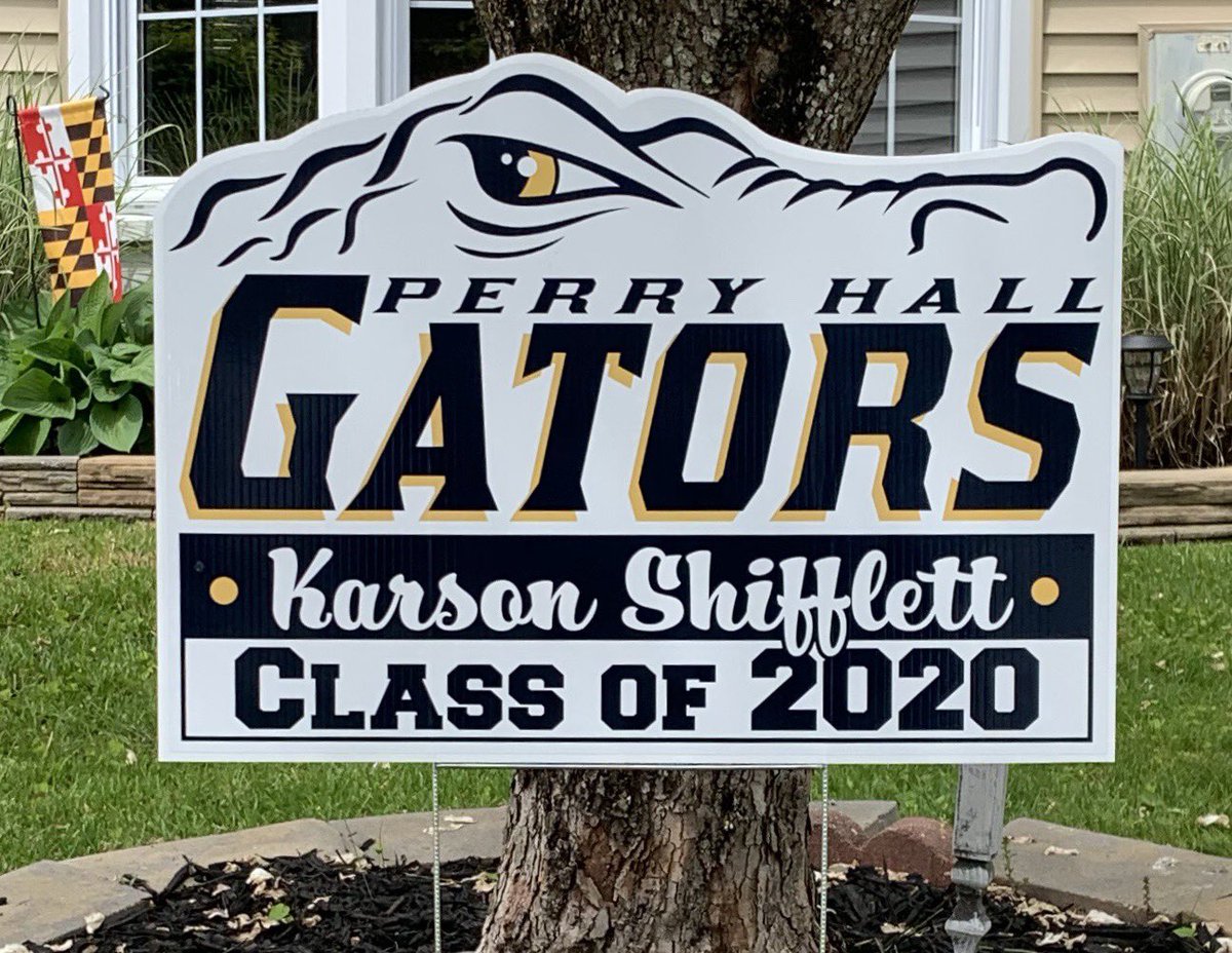 ShifflettPTAP's tweet photo. Celebrating my senior ! ♥️ #hallpride https://t.co/LkLKfml5X6