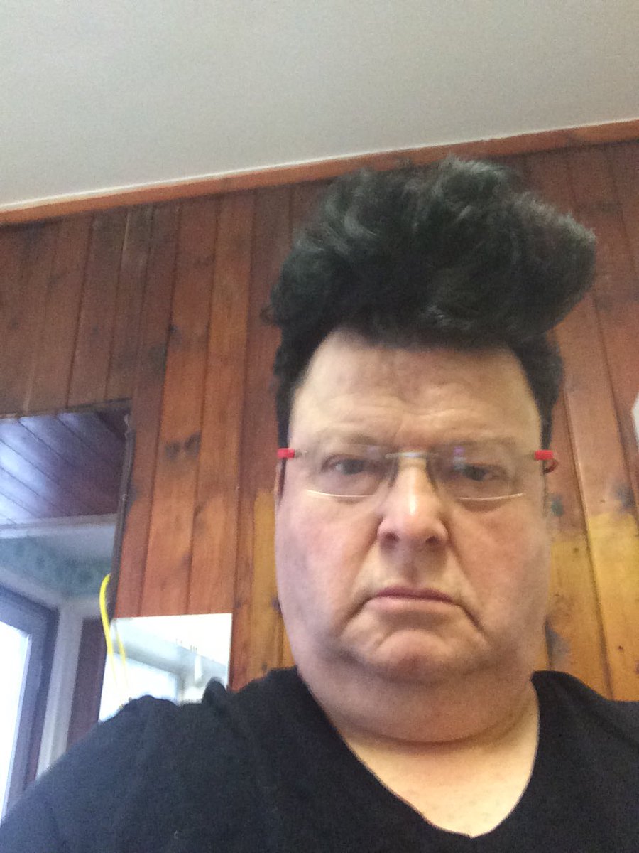 cneeds123's tweet image. I think I need a trim. ( my hair honestly)